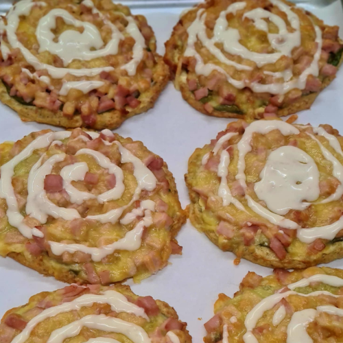 Carnivore sweet chilli chicken pizza